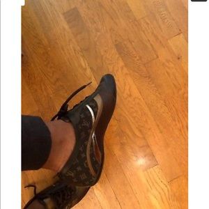 Louie Vuitton casual sneakers